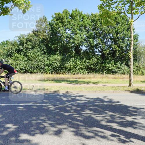 09.08.2026 - GEWOBA Citytriathlon Bremen Michael Burmester http://msf.ph/oto/9958921 09.08.2026 12:09:01 Radfahren 607, 630, 654, 699, 700, 803, 858 meine-sportfotos.de