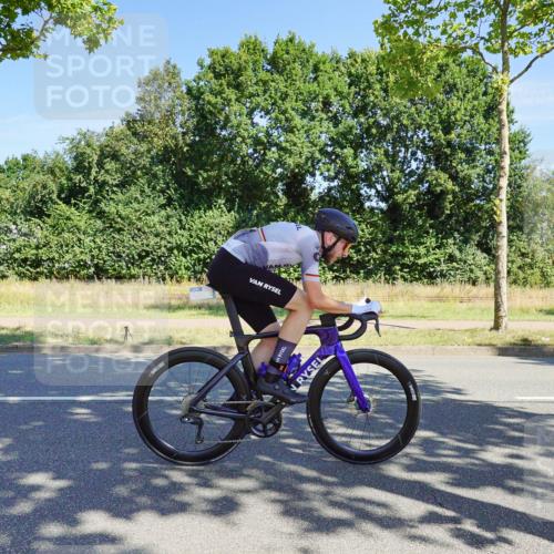 09.08.2026 - GEWOBA Citytriathlon Bremen Michael Burmester http://msf.ph/oto/9958933 09.08.2026 12:09:17 Radfahren 607, 621, 629, 654, 675, 700, 819, 1121, 1124 meine-sportfotos.de