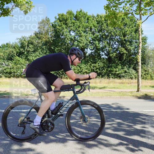 09.08.2026 - GEWOBA Citytriathlon Bremen Michael Burmester http://msf.ph/oto/9958944 09.08.2026 12:09:46 Radfahren 570, 578, 635, 674, 702, 718 meine-sportfotos.de
