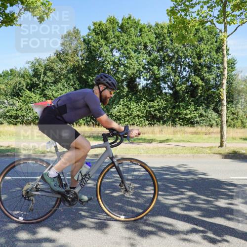 09.08.2026 - GEWOBA Citytriathlon Bremen Michael Burmester http://msf.ph/oto/9958951 09.08.2026 12:10:05 Radfahren 619, 633, 688, 718, 729, 770, 774, 1002 meine-sportfotos.de
