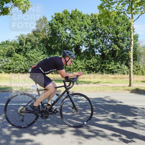 09.08.2026 - GEWOBA Citytriathlon Bremen Michael Burmester http://msf.ph/oto/9958982 09.08.2026 12:10:56 Radfahren 587, 652, 669, 690, 714, 740, 743, 766, 810, 831 meine-sportfotos.de