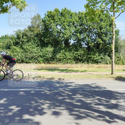 09.08.2026 - GEWOBA Citytriathlon Bremen Michael Burmester http://msf.ph/oto/9958997 09.08.2026 12:11:23 Radfahren 112, 540, 588, 666, 698, 703, 767, 789, 854, 1153 meine-sportfotos.de