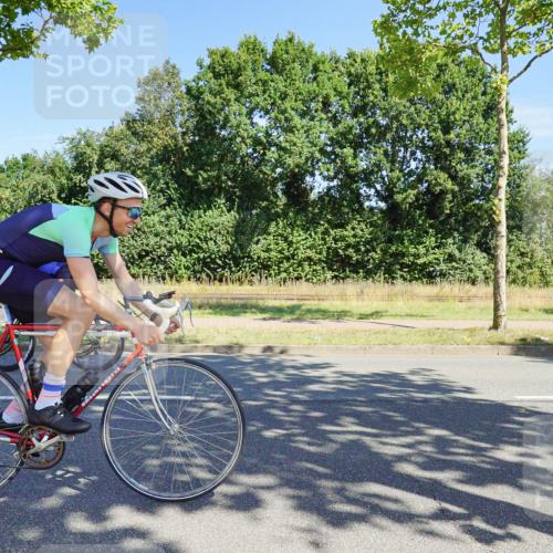 09.08.2026 - GEWOBA Citytriathlon Bremen Michael Burmester http://msf.ph/oto/9959059 09.08.2026 12:12:41 Radfahren 544, 593, 605, 606, 683, 723, 764, 791, 951, 1127, 1131 meine-sportfotos.de