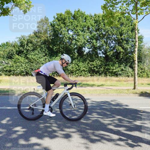 09.08.2026 - GEWOBA Citytriathlon Bremen Michael Burmester http://msf.ph/oto/9959068 09.08.2026 12:12:50 Radfahren 556, 593, 605, 606, 683, 686, 723, 764, 843, 878, 951 meine-sportfotos.de