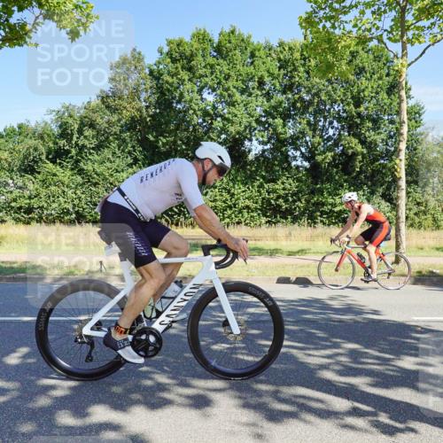 09.08.2026 - GEWOBA Citytriathlon Bremen Michael Burmester http://msf.ph/oto/9959069 09.08.2026 12:12:55 Radfahren 556, 593, 606, 686, 843, 852, 878, 951 meine-sportfotos.de