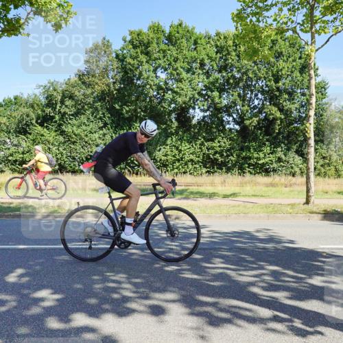 09.08.2026 - GEWOBA Citytriathlon Bremen Michael Burmester http://msf.ph/oto/9959075 09.08.2026 12:13:07 Radfahren 575, 616, 636, 658, 747, 843, 852 meine-sportfotos.de