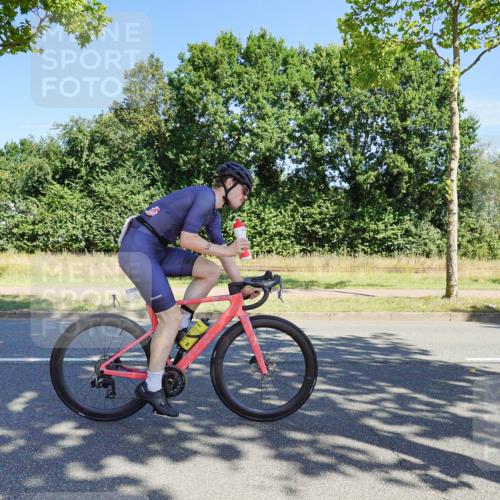 09.08.2026 - GEWOBA Citytriathlon Bremen Michael Burmester http://msf.ph/oto/9959080 09.08.2026 12:13:15 Radfahren 551, 575, 616, 636, 658, 747, 824, 882, 1148 meine-sportfotos.de