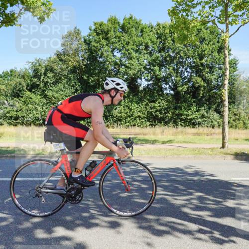09.08.2026 - GEWOBA Citytriathlon Bremen Michael Burmester http://msf.ph/oto/9959097 09.08.2026 12:13:42 Radfahren 547, 591, 592, 645, 684, 685, 884, 1150 meine-sportfotos.de