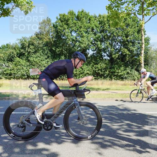 09.08.2026 - GEWOBA Citytriathlon Bremen Michael Burmester http://msf.ph/oto/9959148 09.08.2026 12:15:12 Radfahren 613, 615, 646, 924, 1015, 1016, 1128 meine-sportfotos.de