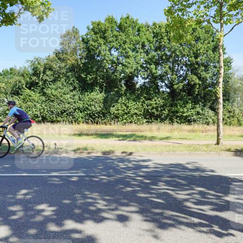 09.08.2026 - GEWOBA Citytriathlon Bremen Michael Burmester http://msf.ph/oto/9959219 09.08.2026 12:16:56 Radfahren 555, 627, 673, 895, 932, 1130 meine-sportfotos.de
