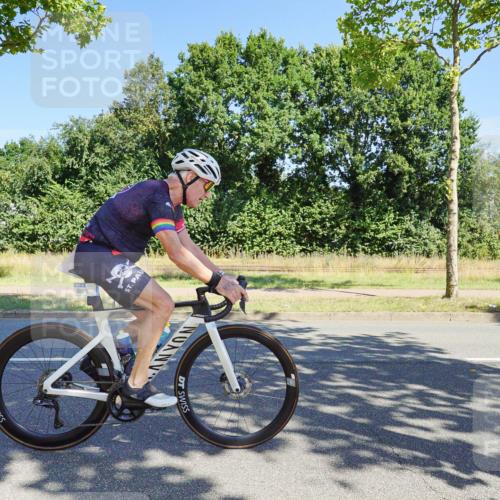 09.08.2026 - GEWOBA Citytriathlon Bremen Michael Burmester http://msf.ph/oto/9959268 09.08.2026 12:18:23 Radfahren 826, 872, 970, 1003 meine-sportfotos.de