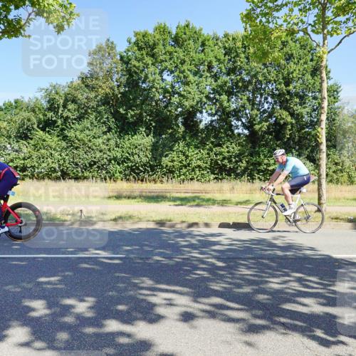 09.08.2026 - GEWOBA Citytriathlon Bremen Michael Burmester http://msf.ph/oto/9959279 09.08.2026 12:18:37 Radfahren 756, 814, 864, 970, 1119 meine-sportfotos.de