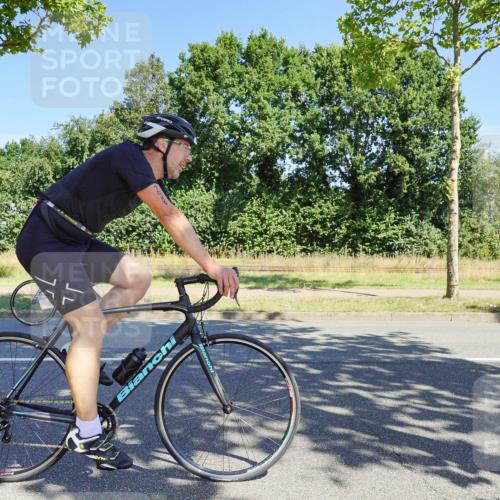 09.08.2026 - GEWOBA Citytriathlon Bremen Michael Burmester http://msf.ph/oto/9959324 09.08.2026 12:20:03 Radfahren 595, 625, 757, 788, 798, 817, 823, 838, 923, 935, 1017, 1129 meine-sportfotos.de