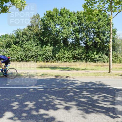 09.08.2026 - GEWOBA Citytriathlon Bremen Michael Burmester http://msf.ph/oto/9959356 09.08.2026 12:20:49 Radfahren 678, 773, 889, 911, 931, 960 meine-sportfotos.de