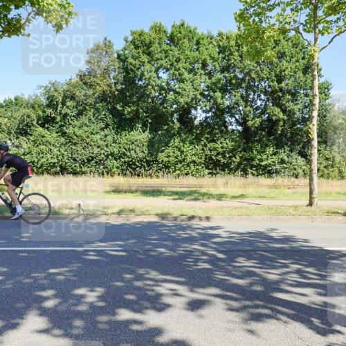 09.08.2026 - GEWOBA Citytriathlon Bremen Michael Burmester http://msf.ph/oto/9959390 09.08.2026 12:21:39 Radfahren 667, 737, 768, 834, 902, 998, 1111 meine-sportfotos.de