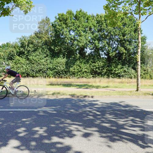 09.08.2026 - GEWOBA Citytriathlon Bremen Michael Burmester http://msf.ph/oto/9959414 09.08.2026 12:22:08 Radfahren 541, 559, 571, 623, 687, 695, 896, 953, 954, 1102, 1114, 1139, 1154 meine-sportfotos.de