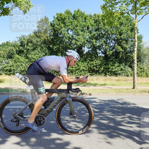 09.08.2026 - GEWOBA Citytriathlon Bremen Michael Burmester http://msf.ph/oto/9959435 09.08.2026 12:22:36 Radfahren 681, 696, 787, 805, 945, 956, 1108 meine-sportfotos.de