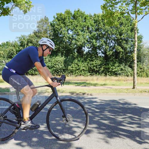 09.08.2026 - GEWOBA Citytriathlon Bremen Michael Burmester http://msf.ph/oto/9959472 09.08.2026 12:23:20 Radfahren 572, 577, 612, 782, 840, 871, 888, 898, 976, 996, 1123 meine-sportfotos.de
