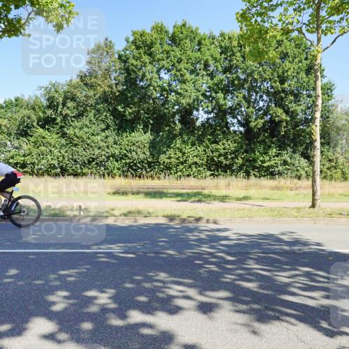 09.08.2026 - GEWOBA Citytriathlon Bremen Michael Burmester http://msf.ph/oto/9959506 09.08.2026 12:24:16 Radfahren 546, 586, 675, 870, 1105 meine-sportfotos.de