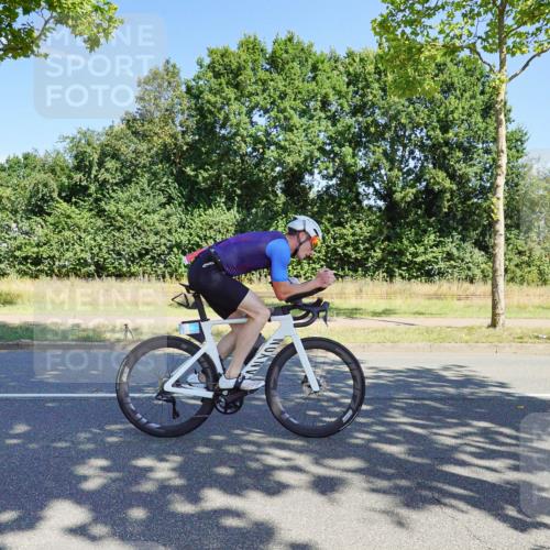 09.08.2026 - GEWOBA Citytriathlon Bremen Michael Burmester http://msf.ph/oto/9959510 09.08.2026 12:24:20 Radfahren 546, 586, 671, 675, 753, 870 meine-sportfotos.de