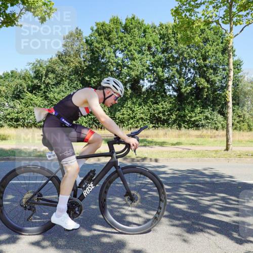09.08.2026 - GEWOBA Citytriathlon Bremen Michael Burmester http://msf.ph/oto/9959516 09.08.2026 12:24:35 Radfahren 601, 620, 671, 675, 753, 770, 1152 meine-sportfotos.de