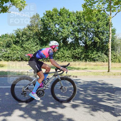 09.08.2026 - GEWOBA Citytriathlon Bremen Michael Burmester http://msf.ph/oto/9959589 09.08.2026 12:26:05 Radfahren 543, 635, 643, 700, 738, 740, 797, 913, 927, 941, 942, 957, 989, 997 meine-sportfotos.de