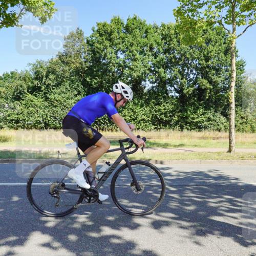 09.08.2026 - GEWOBA Citytriathlon Bremen Michael Burmester http://msf.ph/oto/9959596 09.08.2026 12:26:17 Radfahren 543, 621, 643, 700, 740, 766, 842, 908, 957, 989, 997, 1127 meine-sportfotos.de