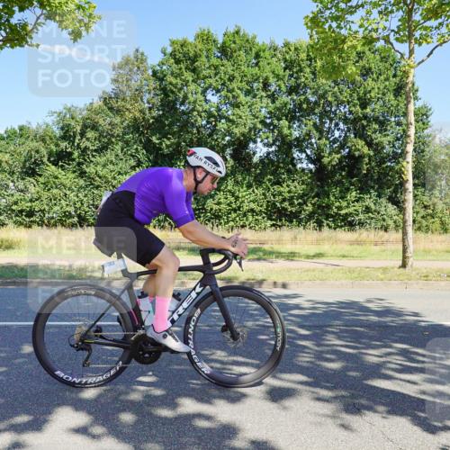 09.08.2026 - GEWOBA Citytriathlon Bremen Michael Burmester http://msf.ph/oto/9959600 09.08.2026 12:26:26 Radfahren 621, 674, 766, 842, 908, 985, 1127 meine-sportfotos.de
