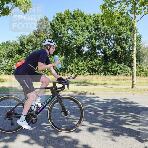 09.08.2026 - GEWOBA Citytriathlon Bremen Michael Burmester http://msf.ph/oto/9959601 09.08.2026 12:26:29 Radfahren 621, 674, 766, 767, 842, 908, 985, 1127, 1131 meine-sportfotos.de