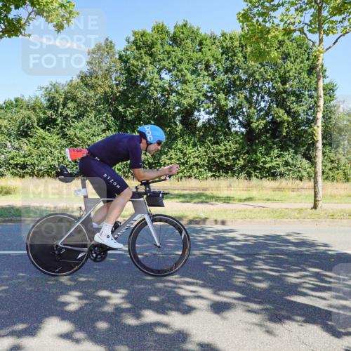 09.08.2026 - GEWOBA Citytriathlon Bremen Michael Burmester http://msf.ph/oto/9959629 09.08.2026 12:27:06 Radfahren 588, 633, 813, 856, 958, 962, 1103 meine-sportfotos.de