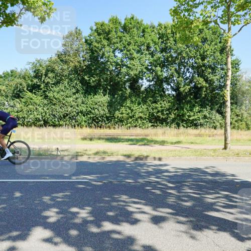 09.08.2026 - GEWOBA Citytriathlon Bremen Michael Burmester http://msf.ph/oto/9959631 09.08.2026 12:27:14 Radfahren 588, 813, 958, 962 meine-sportfotos.de