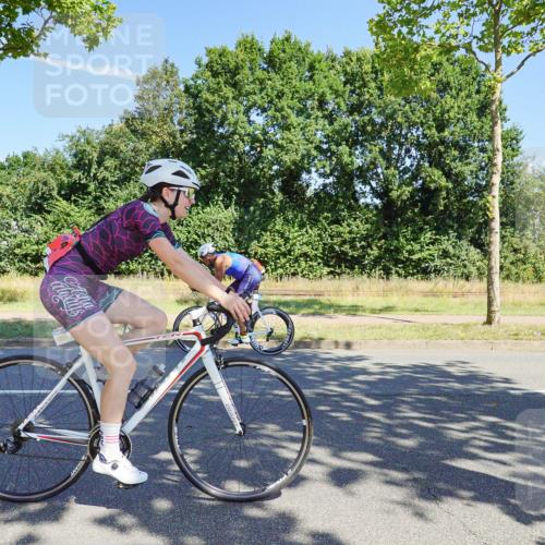 09.08.2026 - GEWOBA Citytriathlon Bremen Michael Burmester http://msf.ph/oto/9959645 09.08.2026 12:27:34 Radfahren 587, 597, 630, 669, 712, 714, 729, 732, 801, 854, 881, 904 meine-sportfotos.de