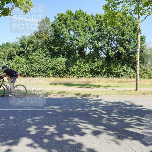 09.08.2026 - GEWOBA Citytriathlon Bremen Michael Burmester http://msf.ph/oto/9959657 09.08.2026 12:27:51 Radfahren 684, 801, 828, 831, 854, 917, 1157 meine-sportfotos.de