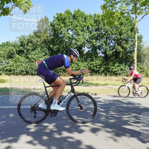 09.08.2026 - GEWOBA Citytriathlon Bremen Michael Burmester http://msf.ph/oto/9959661 09.08.2026 12:27:59 Radfahren 554, 660, 831, 917, 1157 meine-sportfotos.de