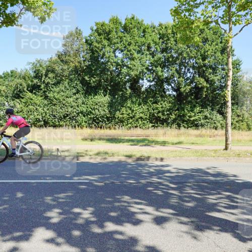 09.08.2026 - GEWOBA Citytriathlon Bremen Michael Burmester http://msf.ph/oto/9959662 09.08.2026 12:27:59 Radfahren 554, 660, 831, 917, 1157 meine-sportfotos.de