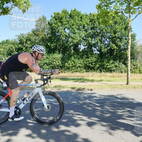 09.08.2026 - GEWOBA Citytriathlon Bremen Michael Burmester http://msf.ph/oto/9959670 09.08.2026 12:28:11 Radfahren 554, 660, 661, 666, 690, 917, 951, 1002, 1148 meine-sportfotos.de