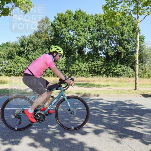 09.08.2026 - GEWOBA Citytriathlon Bremen Michael Burmester http://msf.ph/oto/9959709 09.08.2026 12:29:02 Radfahren 112, 540, 556, 563, 688, 691, 692, 703, 764, 843, 878, 969, 1007, 1141 meine-sportfotos.de
