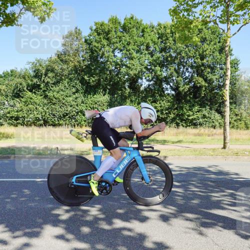 09.08.2026 - GEWOBA Citytriathlon Bremen Michael Burmester http://msf.ph/oto/9959787 09.08.2026 12:31:04 Radfahren 547, 580, 721, 824, 852, 882, 947 meine-sportfotos.de