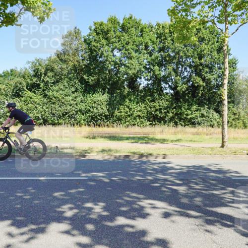 09.08.2026 - GEWOBA Citytriathlon Bremen Michael Burmester http://msf.ph/oto/9959851 09.08.2026 12:32:45 Radfahren 636, 875, 921, 983, 1008, 1137 meine-sportfotos.de
