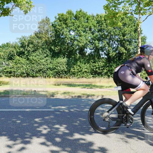 09.08.2026 - GEWOBA Citytriathlon Bremen Michael Burmester http://msf.ph/oto/9959890 09.08.2026 12:33:56 Radfahren 655, 750, 877, 914, 932, 1158 meine-sportfotos.de