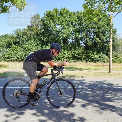 09.08.2026 - GEWOBA Citytriathlon Bremen Michael Burmester http://msf.ph/oto/9959903 09.08.2026 12:34:11 Radfahren 545, 611, 655, 877, 914, 1013, 1015, 1143 meine-sportfotos.de