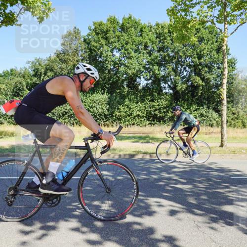 09.08.2026 - GEWOBA Citytriathlon Bremen Michael Burmester http://msf.ph/oto/9959968 09.08.2026 12:35:45 Radfahren 552, 758, 814, 820, 895 meine-sportfotos.de