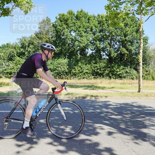09.08.2026 - GEWOBA Citytriathlon Bremen Michael Burmester http://msf.ph/oto/9960010 09.08.2026 12:36:41 Radfahren 653, 699, 861, 970, 979, 1005, 1118, 1129, 1146 meine-sportfotos.de
