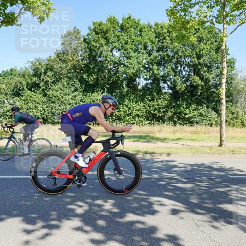 09.08.2026 - GEWOBA Citytriathlon Bremen Michael Burmester http://msf.ph/oto/9960013 09.08.2026 12:36:48 Radfahren 653, 699, 861, 943, 970, 1005, 1147 meine-sportfotos.de