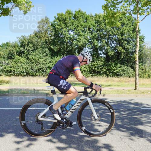 09.08.2026 - GEWOBA Citytriathlon Bremen Michael Burmester http://msf.ph/oto/9960021 09.08.2026 12:37:02 Radfahren 787, 823, 872, 943, 1126, 1147 meine-sportfotos.de