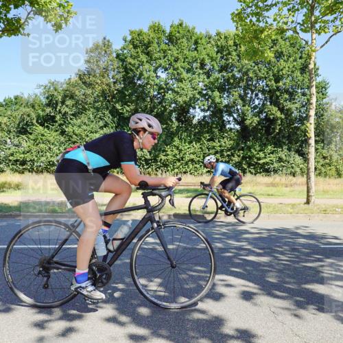 09.08.2026 - GEWOBA Citytriathlon Bremen Michael Burmester http://msf.ph/oto/9960052 09.08.2026 12:37:39 Radfahren 604, 639, 678, 727, 745, 816, 935, 1109 meine-sportfotos.de