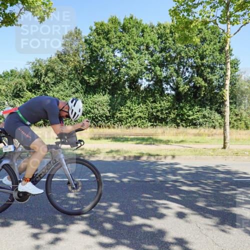09.08.2026 - GEWOBA Citytriathlon Bremen Michael Burmester http://msf.ph/oto/9960059 09.08.2026 12:37:49 Radfahren 559, 571, 639, 687, 727, 745, 1114 meine-sportfotos.de