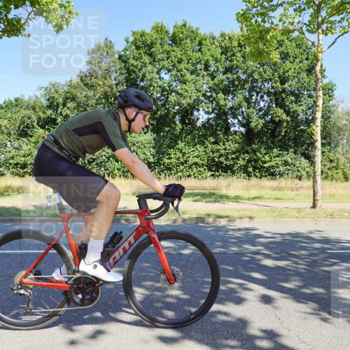 09.08.2026 - GEWOBA Citytriathlon Bremen Michael Burmester http://msf.ph/oto/9960225 09.08.2026 12:41:52 Radfahren 578, 684, 718, 731, 766, 873, 1121, 1123 meine-sportfotos.de