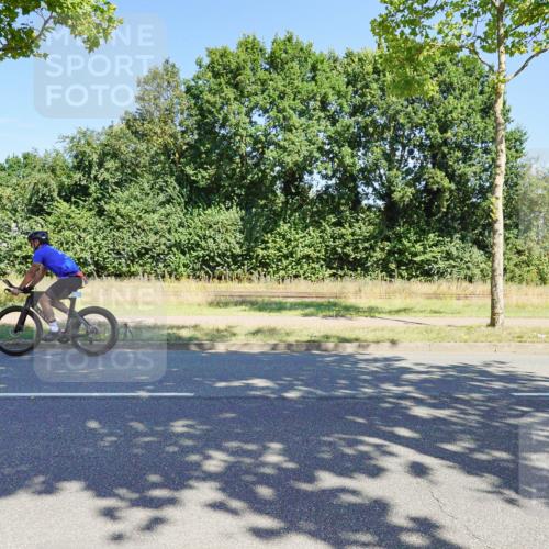 09.08.2026 - GEWOBA Citytriathlon Bremen Michael Burmester http://msf.ph/oto/9960226 09.08.2026 12:41:53 Radfahren 578, 684, 718, 731, 766, 873, 1121, 1123 meine-sportfotos.de