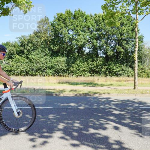 09.08.2026 - GEWOBA Citytriathlon Bremen Michael Burmester http://msf.ph/oto/9960276 09.08.2026 12:43:16 Radfahren 546, 558, 621, 649, 674, 700, 859, 887, 944, 945, 991, 996, 1108 meine-sportfotos.de